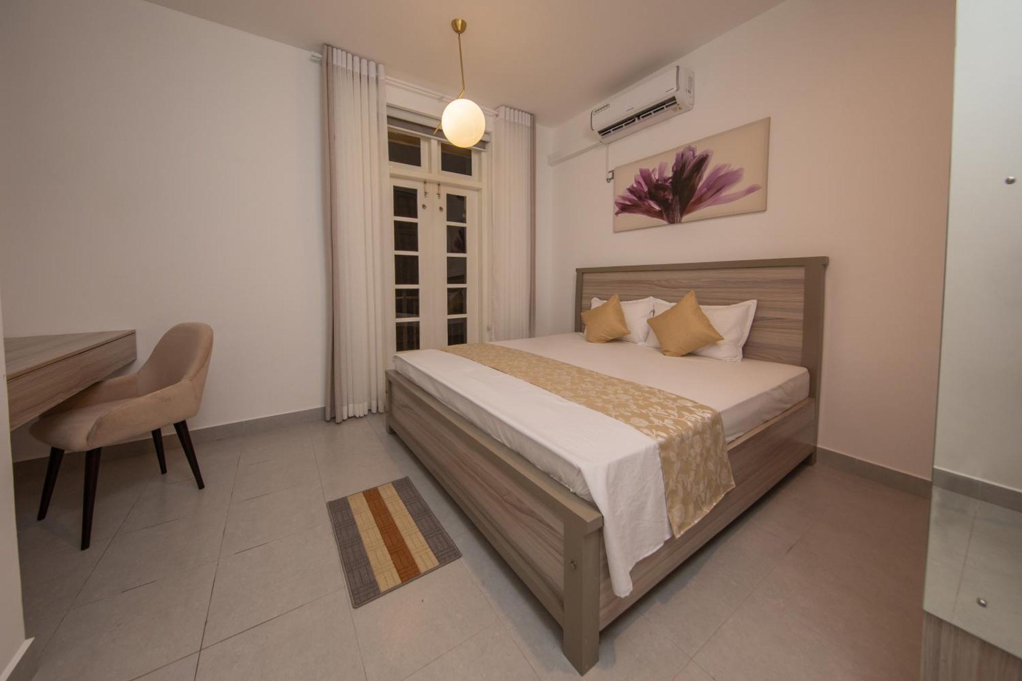 Glowing Crescent Apartment Rajagiriya
