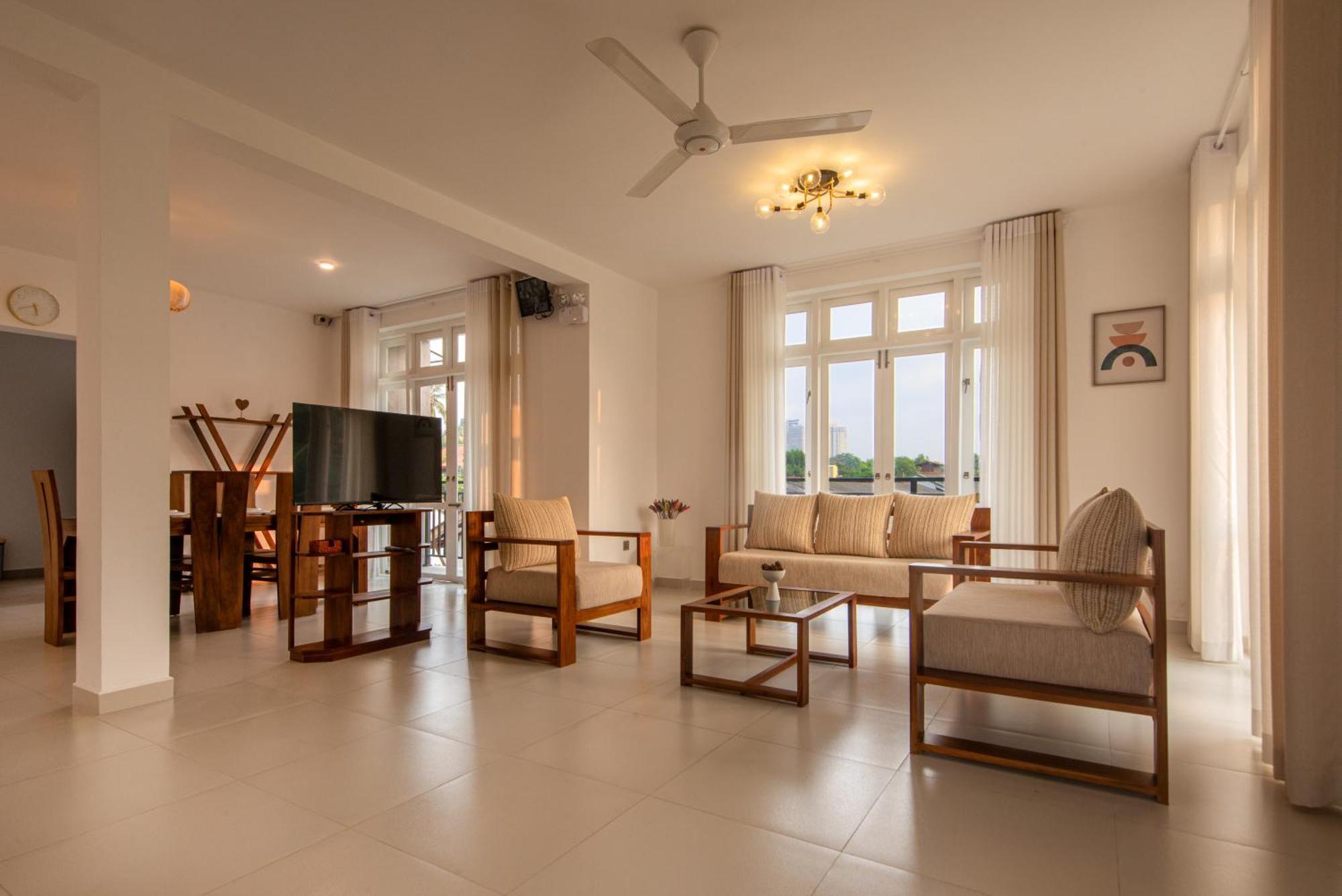Glowing Crescent Apartment Rajagiriya